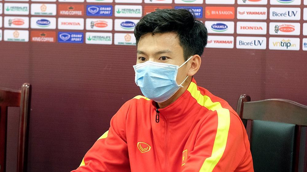 Cầu thủ Phan Tuấn Tài trả lời câu hỏi của bạn đọc.