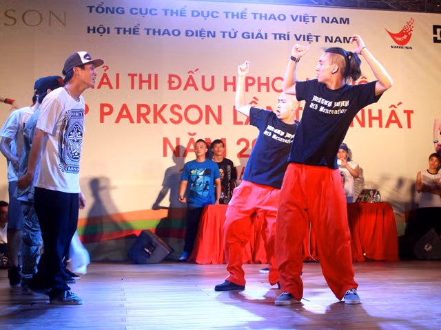 Các đội chơi mang tới những màn thách đố không dễ chút nào