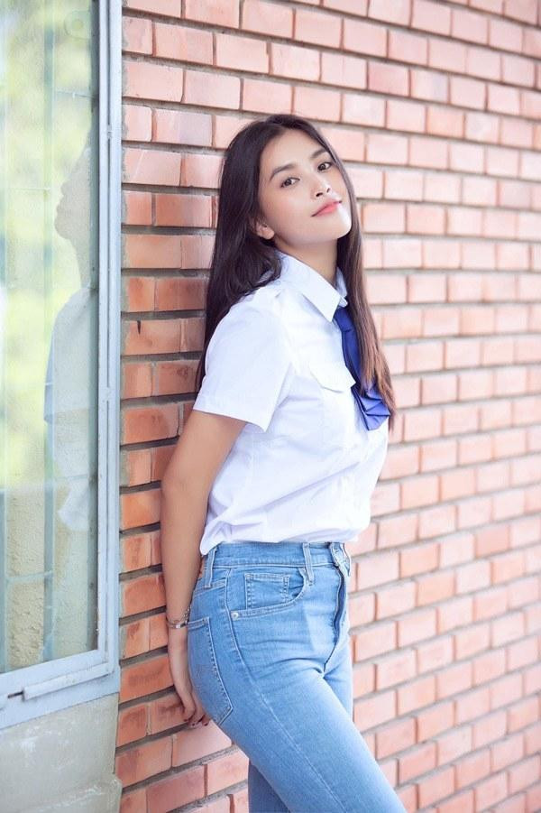 Sau 3 năm đăng quang, nhan sắc Hoa hậu Trần Tiểu Vy ngày càng thăng hạng. Cô nàng liên tục xuất hiện trên các sàn diễn thời trang và dần khẳng định thương hiệu cá nhân của mình.