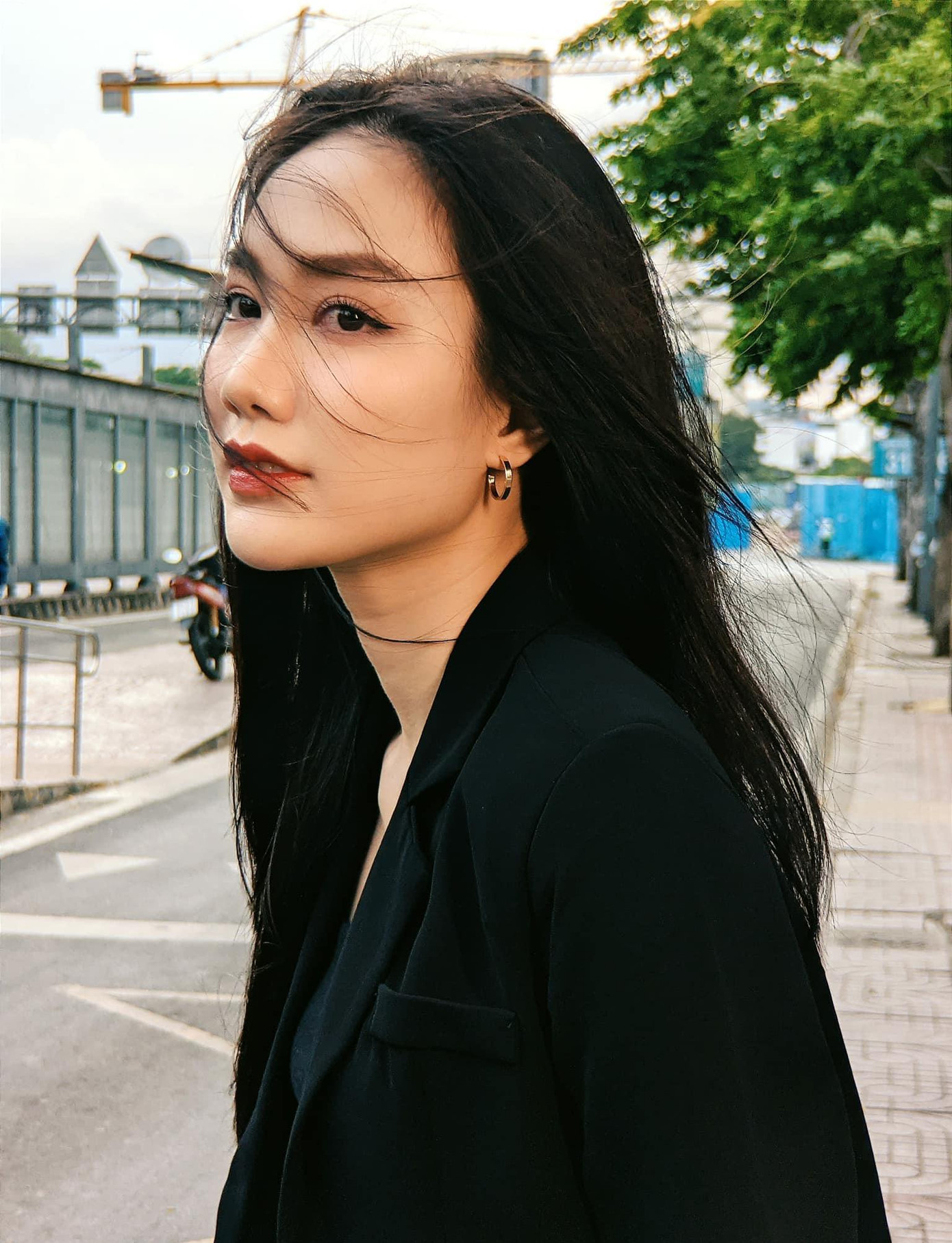 Tuyết Nguyễn từng gây tiếc nuối khi không thể lọt Top 3. Tuy nhiên, cô nàng khẳng định, cô luôn hài lòng với những gì mình đạt được, đó là danh hiệu “Gương mặt khả ái” và Top 5 Hoa hậu Việt Nam. Tuyết Nguyễn từng gây tiếc nuối khi không thể lọt Top 3. Tuy nhiên, cô nàng khẳng định, cô luôn hài lòng với những gì mình đạt được, đó là danh hiệu “Gương mặt khả ái” và Top 5 Hoa hậu Việt Nam.