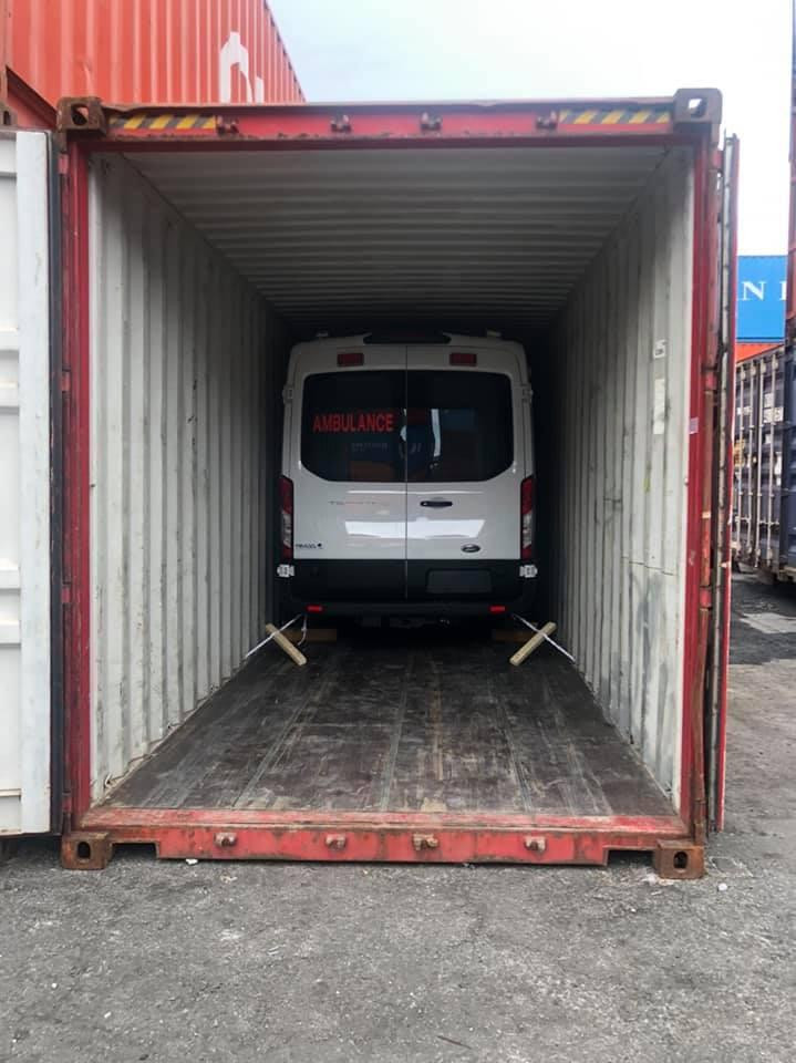 Chiếc xe cứu thương nghệ sĩ Việt Hương mua tặng ông Đoàn Ngọc Hải đã về tới Việt Nam. Chiếc xe cứu thương nghệ sĩ Việt Hương mua tặng ông Đoàn Ngọc Hải đã về tới Việt Nam.