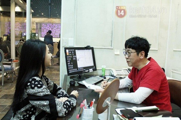 Trong một năm trở lại đây, phẫu thuật thẩm mỹ Hàn Quốc có một bước tiến mới về cách tái tạo khuôn mặt V-line không cần phẫu thuật. 