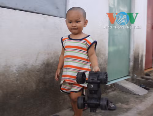 Đứa con trai của Nhờ vẫn chưa biết được rằng từ đây, bé sẽ thiếu vắng hơi ấm của mẹ