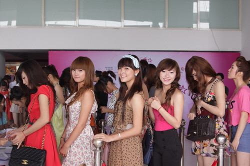 Mới vòng sơ loại nhưng Miss Teen 2011 có sự góp mặt của nhiều gương mặt khả ái