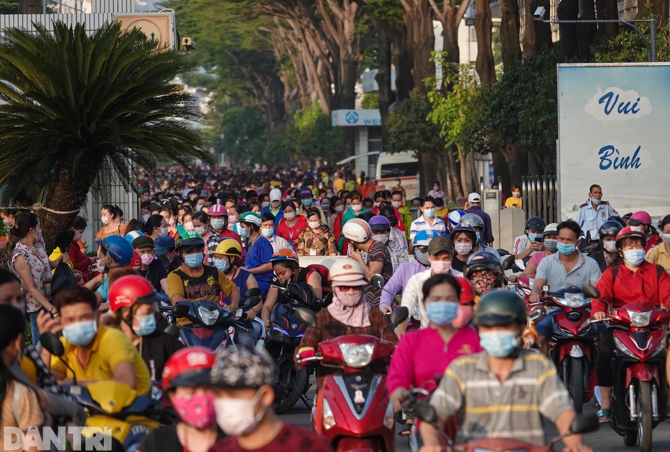 Nhiều doanh nghiệp vẫn giảm lao động vì thiếu đơn hàng (Ảnh minh họa: Hải Long). Nhiều doanh nghiệp vẫn giảm lao động vì thiếu đơn hàng (Ảnh minh họa: Hải Long).