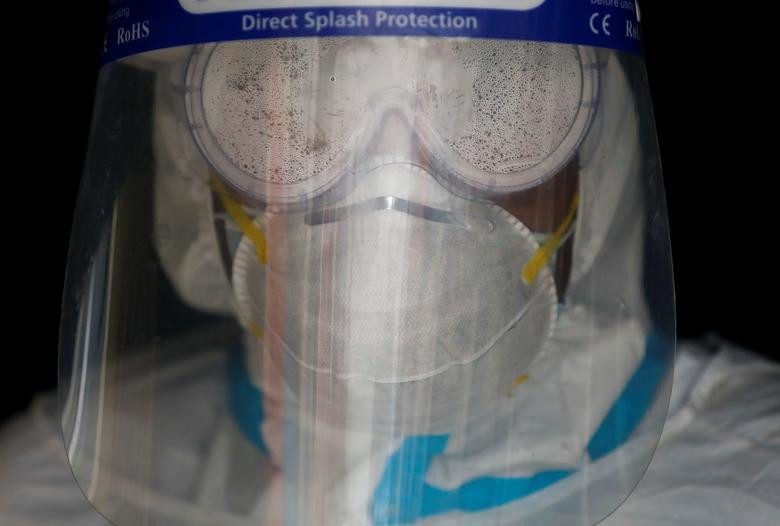 Sự lây lan nhanh chóng của virus làm dấy lên mối lo ngại, rằng Nepal đang đứng bên bờ vực của một cuộc khủng hoảng y tế có sức tàn phá khủng khiếp tương tự Ấn Độ, nếu không muốn nói là tồi tệ hơn.