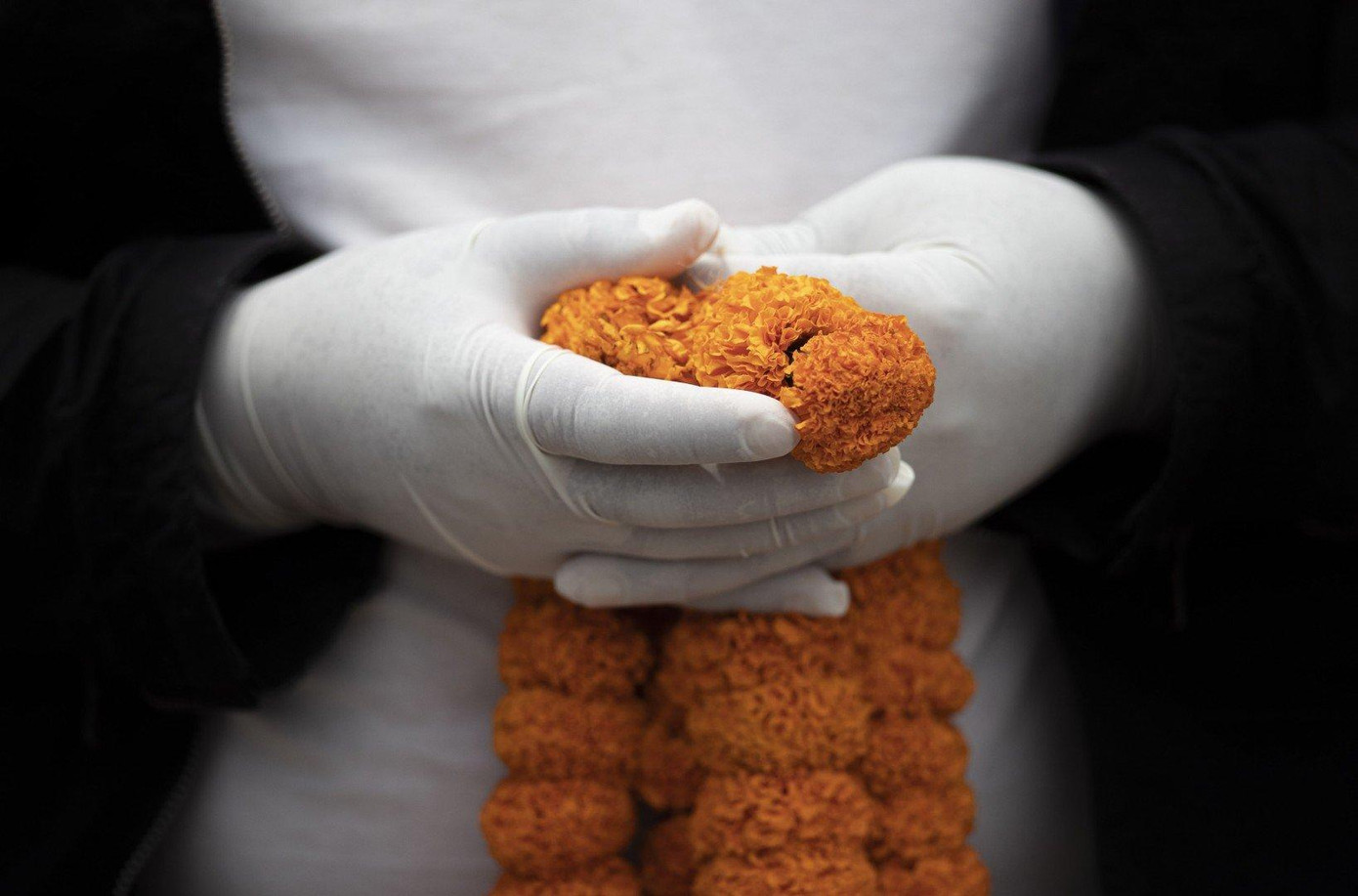 Bộ Y tế Nepal trong một báo cáo hồi tuần trước thậm chí còn thừa nhận tình hình đang vượt ngoài tầm kiểm soát.