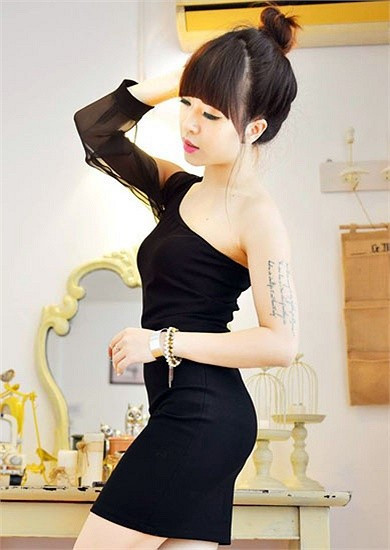 Hiện cô gái trẻ này đang là HLV của một trung tâm thể dục thể hình