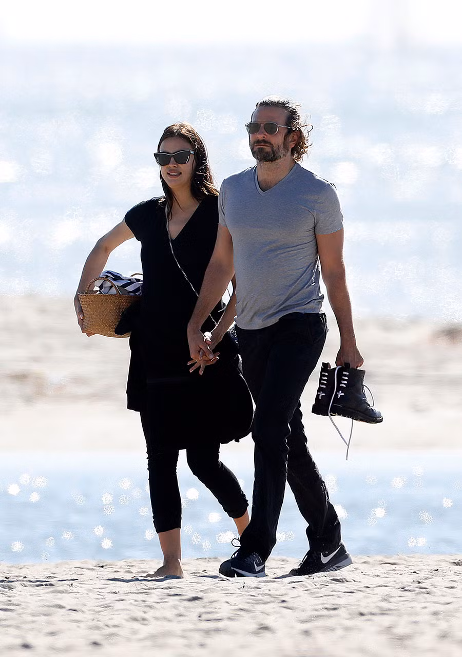 Mỹ nhân Nga Irina Shayk khác lạ với style quý ông ảnh 16