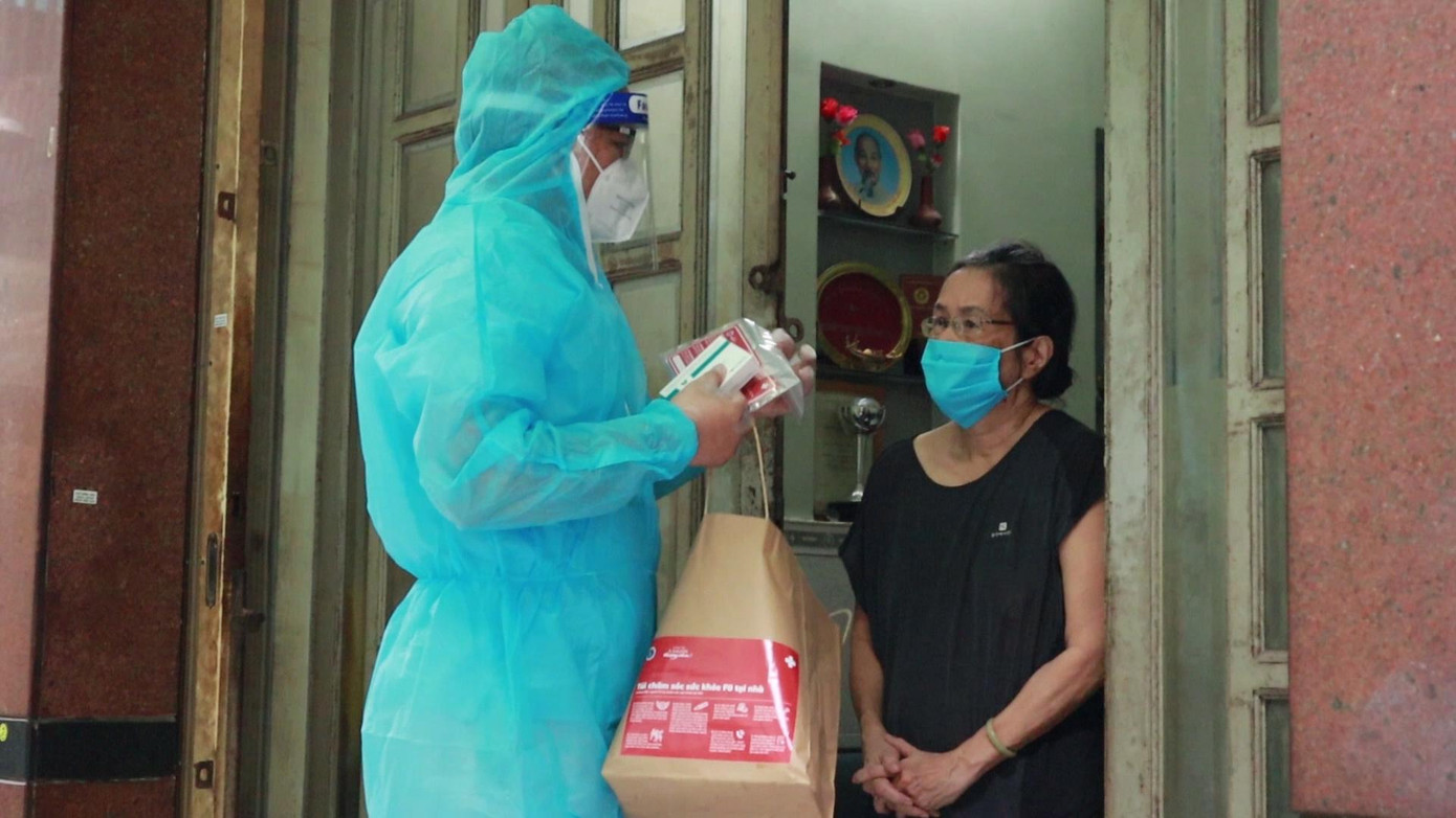 Những người được cấp phát túi thuốc nhưng nếu có lý do không sử dụng thì phải hoàn trả lại cho nhân viên y tế.