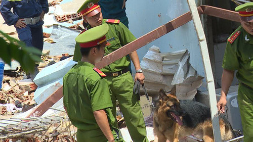 Thu giữ 500kg hoá chất tại hiện trường vụ nổ ở Sài Gòn ảnh 3