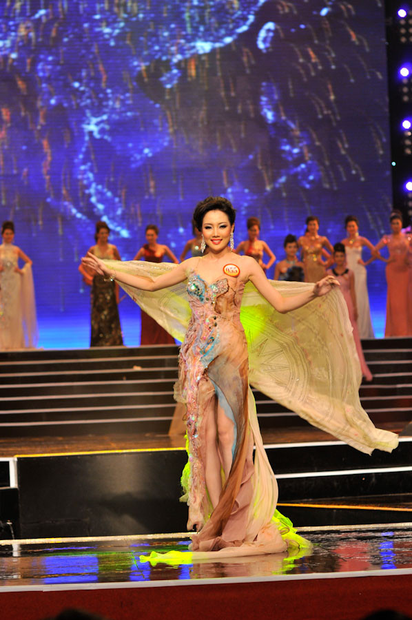 Diệp Hồng Đào.