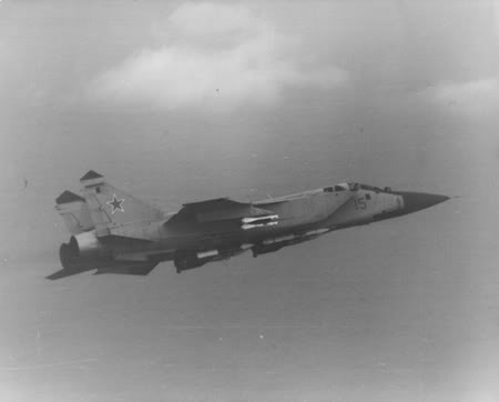 Máy bay tiêm kích Mig-31B thuộc VVS Nga thực hiện nhiệm vụ tuần phòng giám sát đường không (Photo of www.aeroflight.co.uk). Máy bay tiêm kích Mig-31B thuộc VVS Nga thực hiện nhiệm vụ tuần phòng giám sát đường không (Photo of www.aeroflight.co.uk)