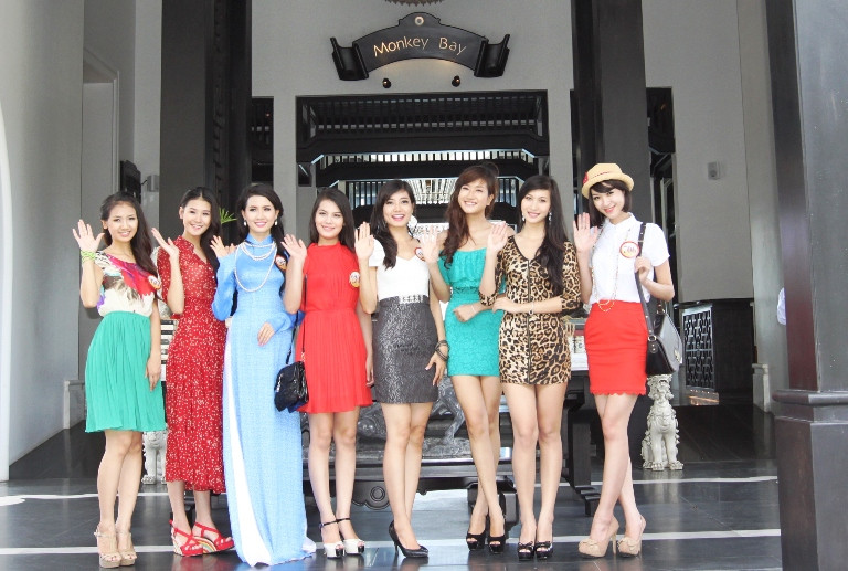 Từ sáng sớm nhóm thí sinh đã có mặt ở Intercontinental Đà Nẵng để bắt đầu buổi ghi hình 