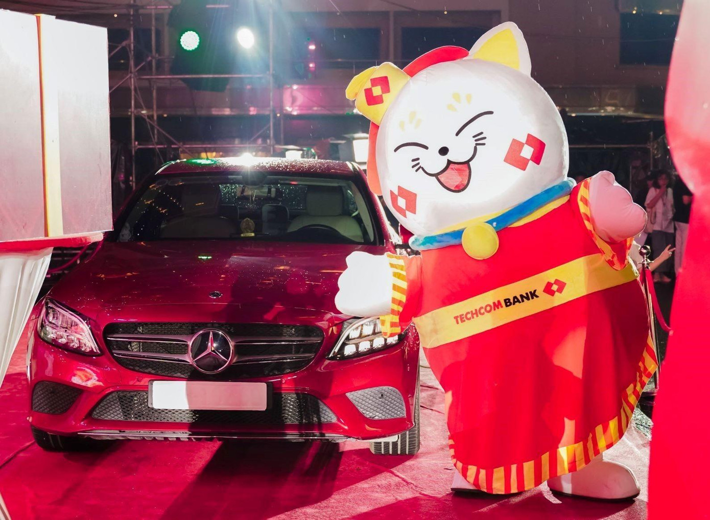 Hình ảnh “Mèo Đại Cát” nhằm mang đến năm mới 2023 “đai cát, đại lộc” cho khách hàng. Hình ảnh “Mèo Đại Cát” nhằm mang đến năm mới 2023 “đai cát, đại lộc” cho khách hàng.