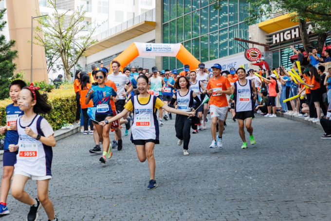 Các vận động viên xuất phát tại sảnh câu lạc bộ Ciputra Club. Ảnh: Ciputra Hanoi Các vận động viên xuất phát tại sảnh câu lạc bộ Ciputra Club. Ảnh: Ciputra Hanoi