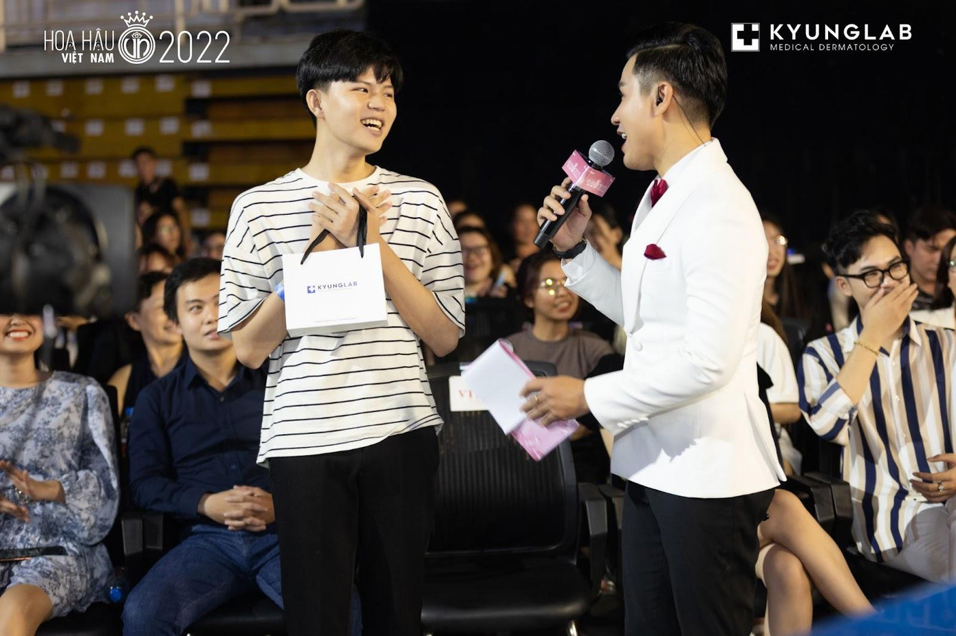 Vị khán giả may mắn nhận được phần thưởng đến từ KyungLab Vị khán giả may mắn nhận được phần thưởng đến từ KyungLab