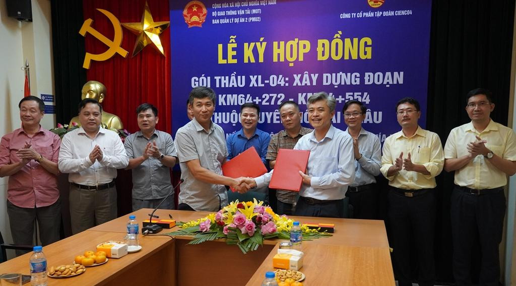 Nghi thức trao thầu dự án