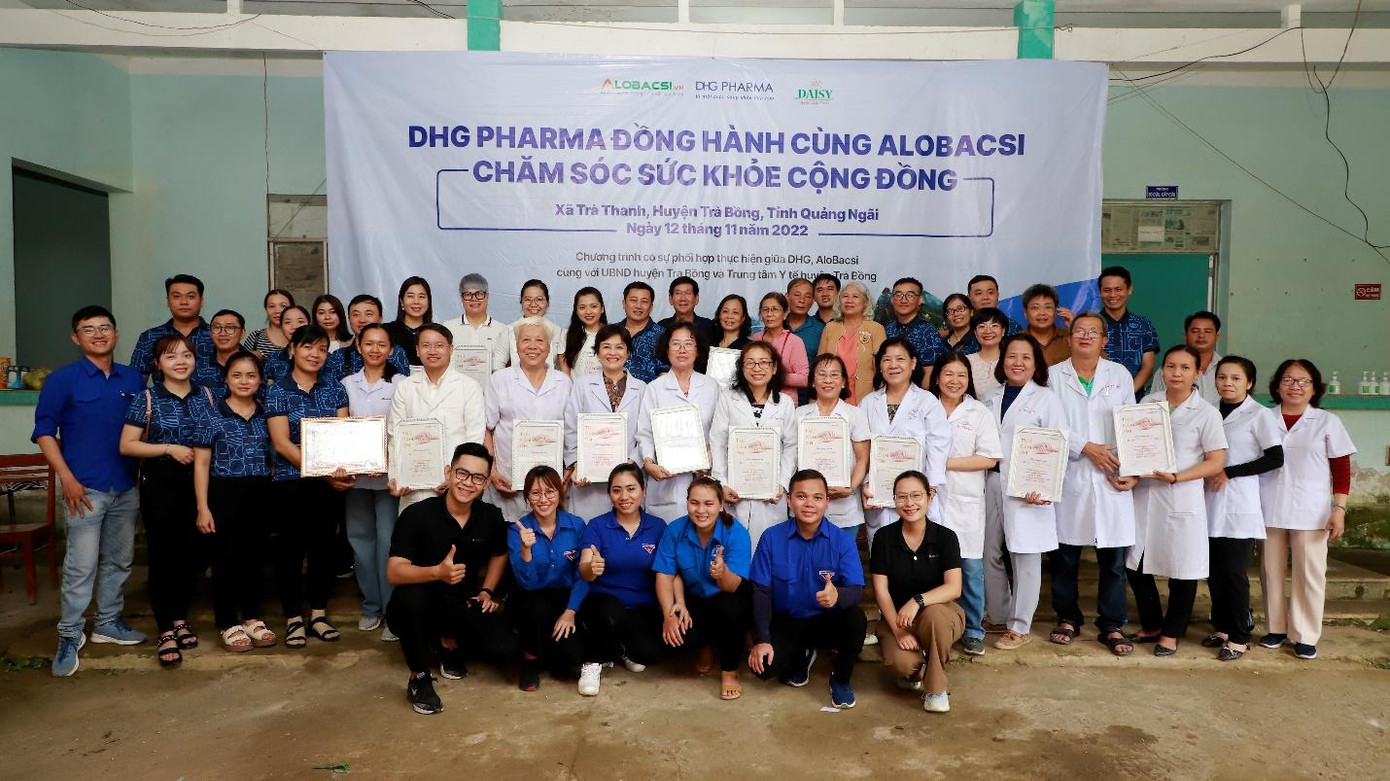 Hành trình thiện nguyện đến xã Trà Thanh còn có sự đóng góp không thể thiếu của các đại lý cùng nhân viên kinh doanh phụ trách tại khu vực Quảng Ngãi và miền Trung - Dược Hậu Giang Hành trình thiện nguyện đến xã Trà Thanh còn có sự đóng góp không thể thiếu của các đại lý cùng nhân viên kinh doanh phụ trách tại khu vực Quảng Ngãi và miền Trung - Dược Hậu Giang