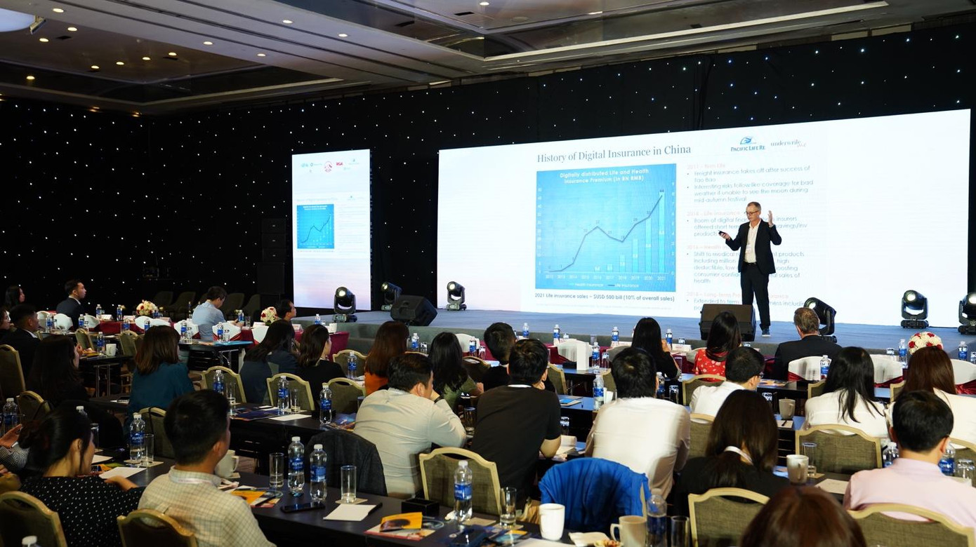 Đại diện Pacific Life Re chia sẻ tại Hội nghị VAC 2022