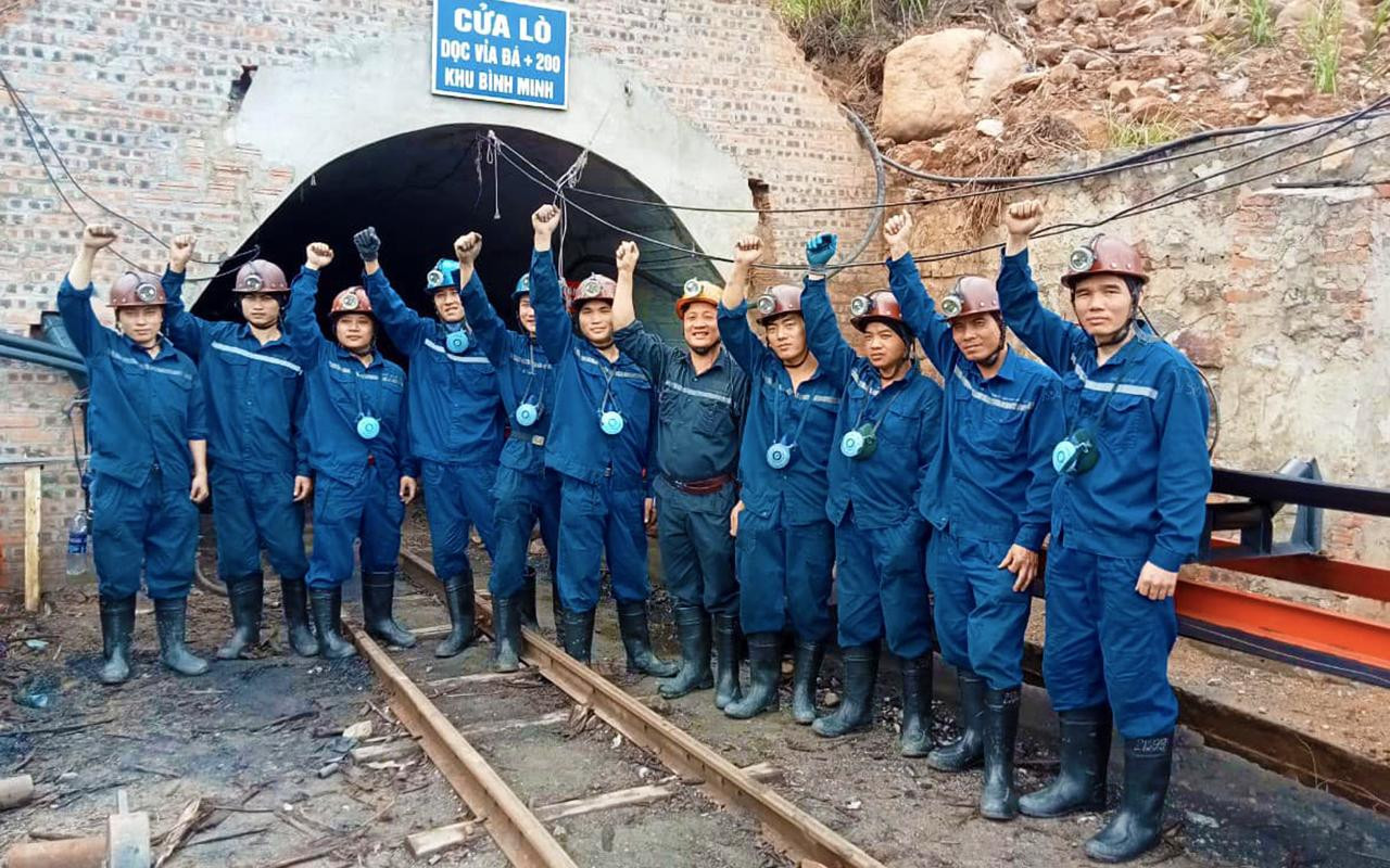 Phát huy truyền thống “Kỷ luật và Đồng tâm”, thợ mỏ TKV đoàn kết, vượt khó, hoàn thành xuất sắc kế hoạch sản xuất kinh doanh.