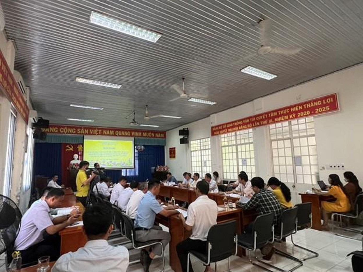 Sở GTVT Tây Ninh vừa tổ chức công bố Đề án rà soát thực hiện quy hoạch và định hướng phát triển hạ tầng giao thông giai đoạn 2021-2030, tầm nhìn đến 2050.