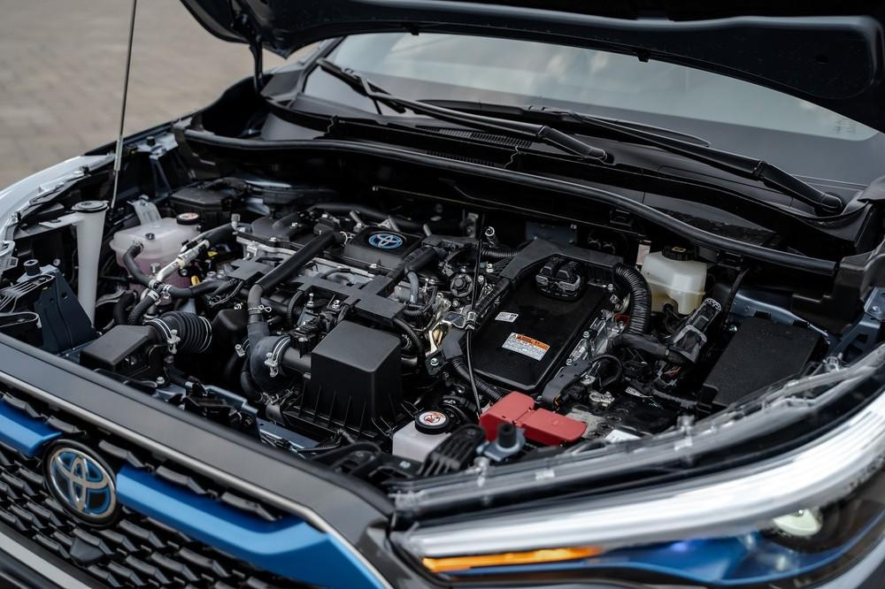 Động cơ Hybrid giúp xe tiết kiệm nhiên liệu, giảm lượng khí thải ra môi trường.