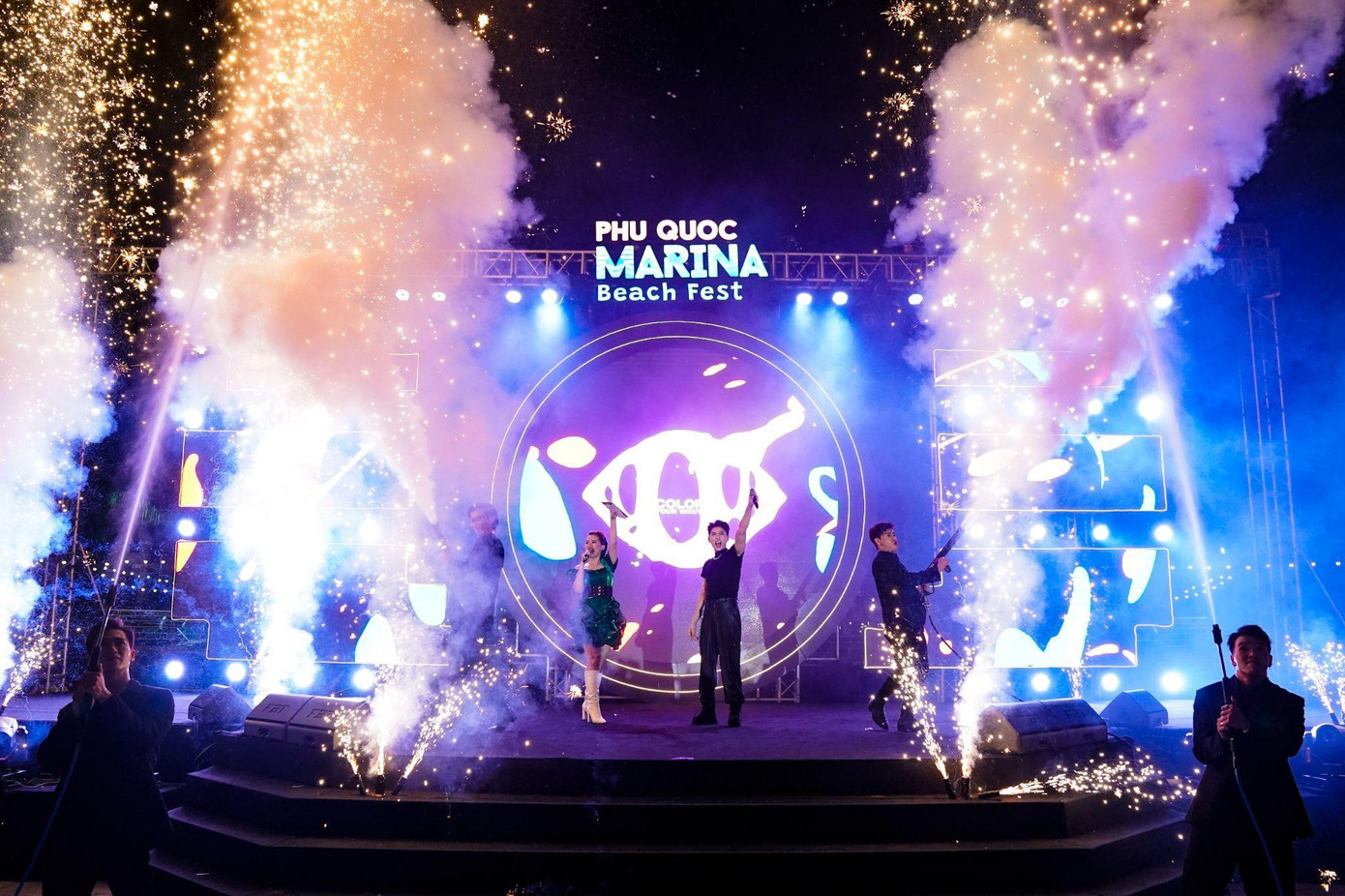 Không chỉ là một giải đấu thể thao chuyên nghiệp, những hoạt động bên lề hấp dẫn mà tiêu biểu là lễ hội âm nhạc Phu Quoc Marina Beach Fest với sự xuất hiện bùng nổ của các ngôi sao giải trí, đã góp phần quảng bá hình ảnh đảo ngọc xinh đẹp - một điểm đến đa dạng, hấp dẫn trong mắt du khách Việt Nam và bạn bè quốc tế..