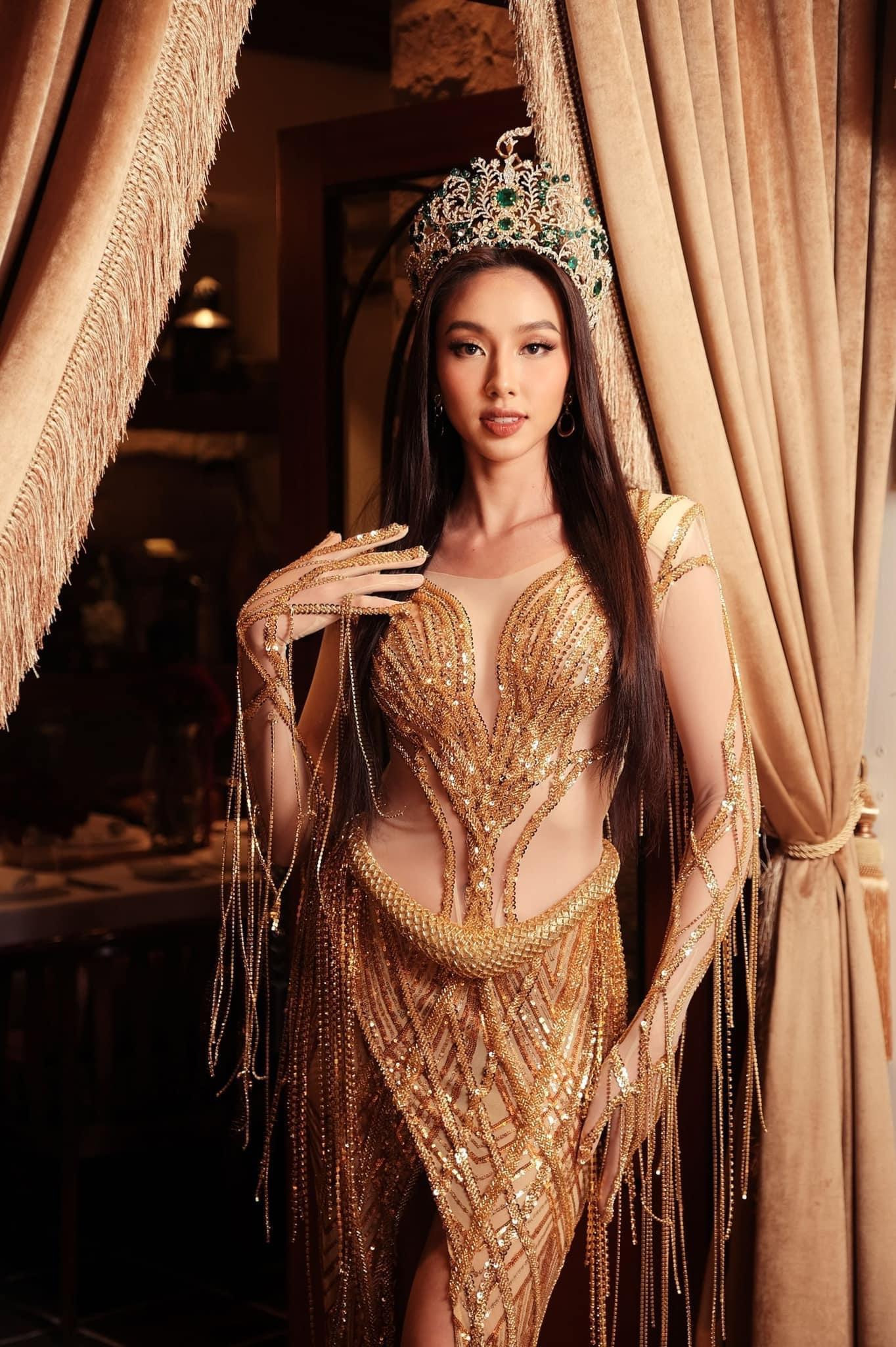 Hoa hậu Hoà Bình Quốc tế 2021 Nguyễn Thúc Thuỳ Tiên