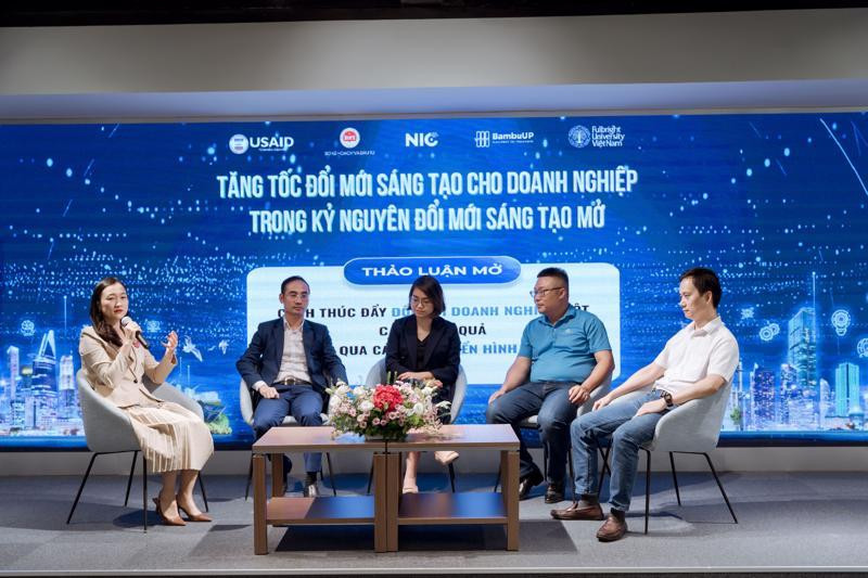 Phiên Tọa đàm với sự điều phối của Bà Phạm Thị Thu Hằng - Chủ tịch HĐQT BambuUP