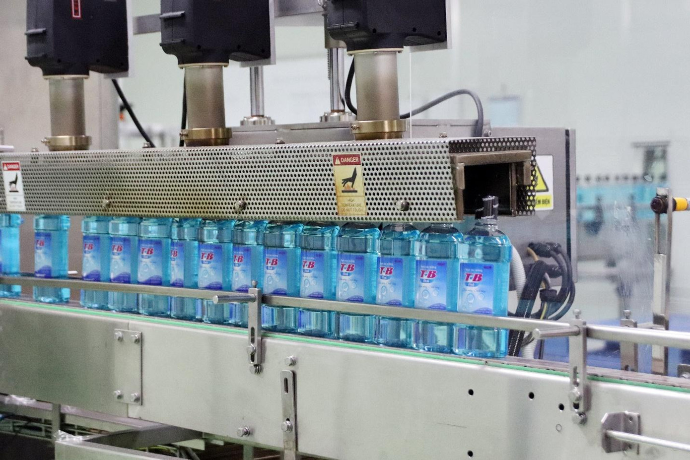 Dây chuyền 4.0 sản xuất nước súc miệng TB Fresh tại nhà máy Traphaco