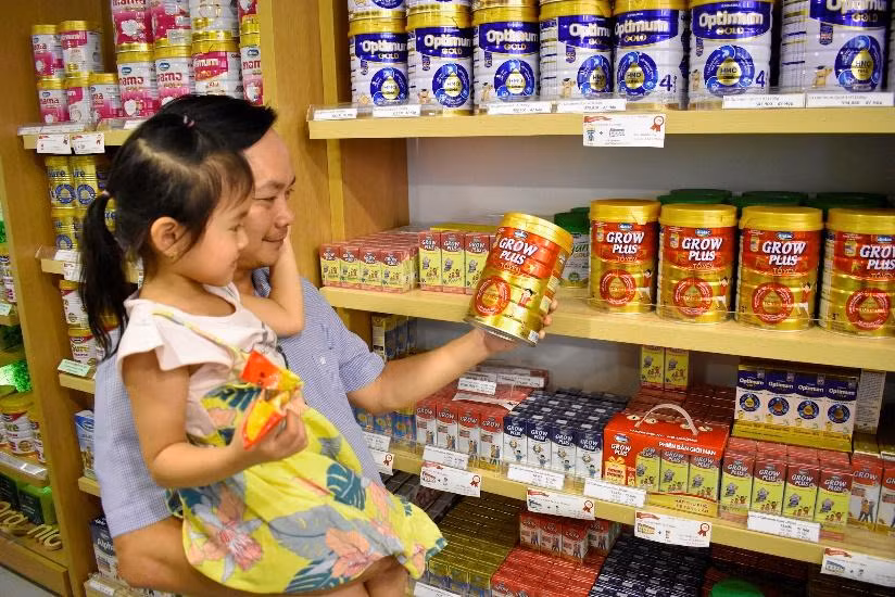 Dielac là nhãn hiệu sữa bột trẻ em được các bậc phụ huynh Việt tin dùng qua nhiều thế hệ