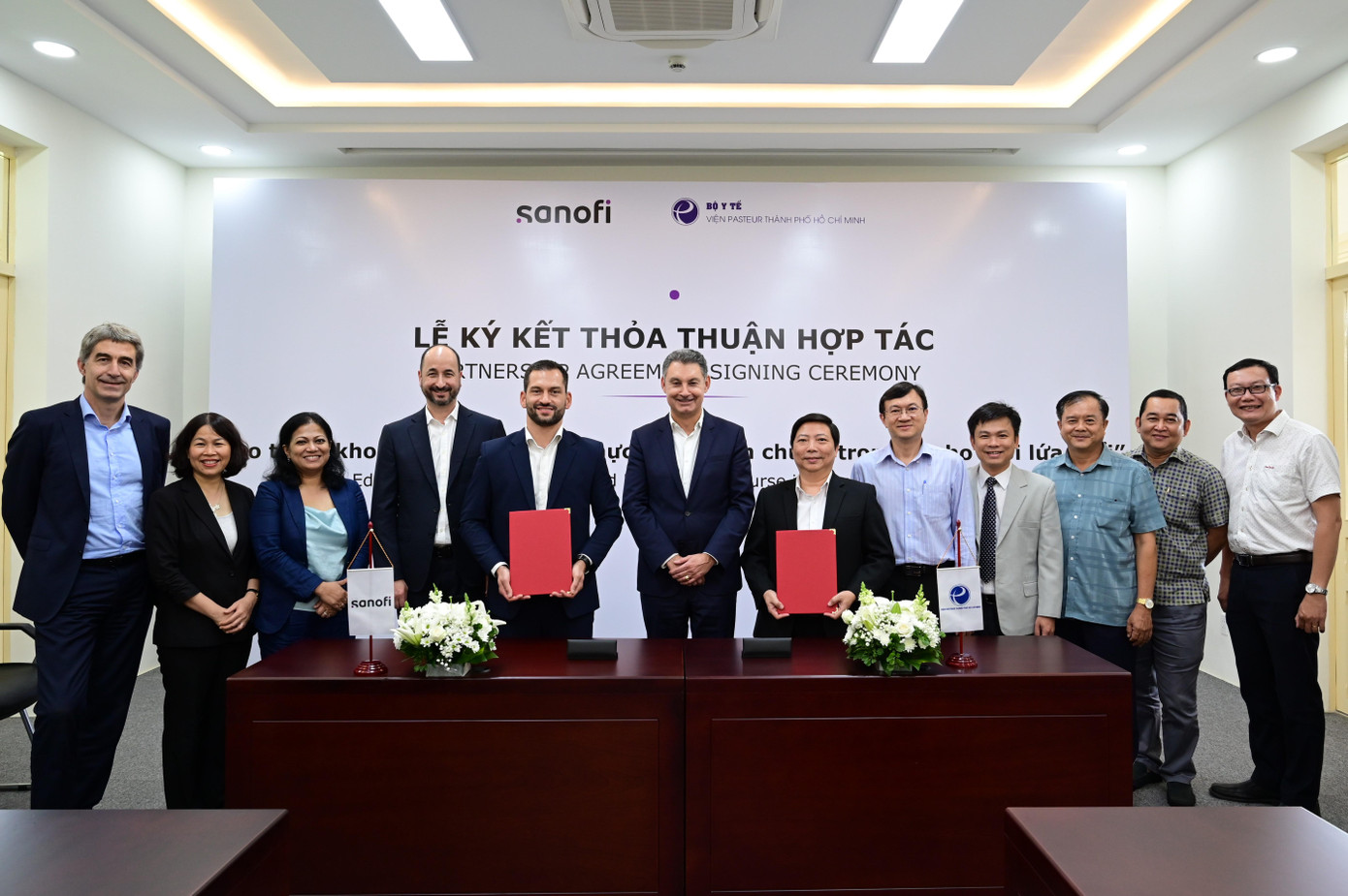 Buổi ký kết giữa Viện Pasteur TP.HCM và Sanofi là một bước tiến đáng kể nhằm bảo vệ sức khỏe và nâng cao chất lượng cuộc sống của người dân Việt Nam