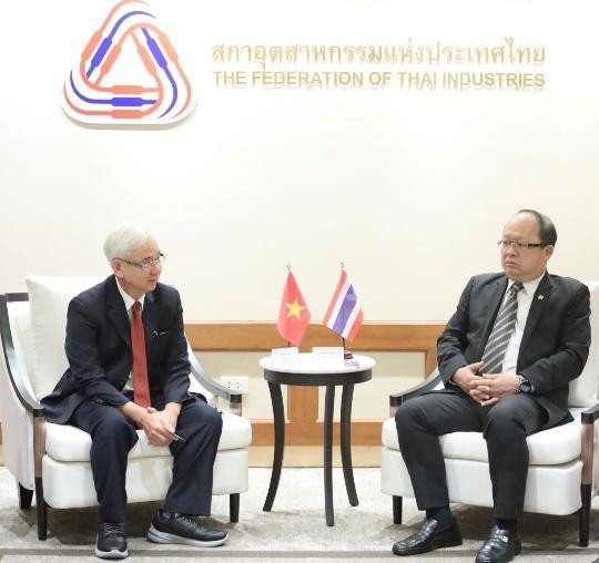 Được biết, trước đó vào tháng 10/2022, Ông Phạm Ngọc Thuận - Tổng Giám Đốc, Becamex IDC đã có buổi tiếp và làm việc với Lãnh Đạo Liên đoàn công nghiệp Thái Lan FTI để trao đổi về các kế hoạch hợp tác cũng như đề xuất ký kết biên bản ghi nhớ MOU Được biết, trước đó vào tháng 10/2022, Ông Phạm Ngọc Thuận - Tổng Giám Đốc, Becamex IDC đã có buổi tiếp và làm việc với Lãnh Đạo Liên đoàn công nghiệp Thái Lan FTI để trao đổi về các kế hoạch hợp tác cũng như đề xuất ký kết biên bản ghi nhớ MOU