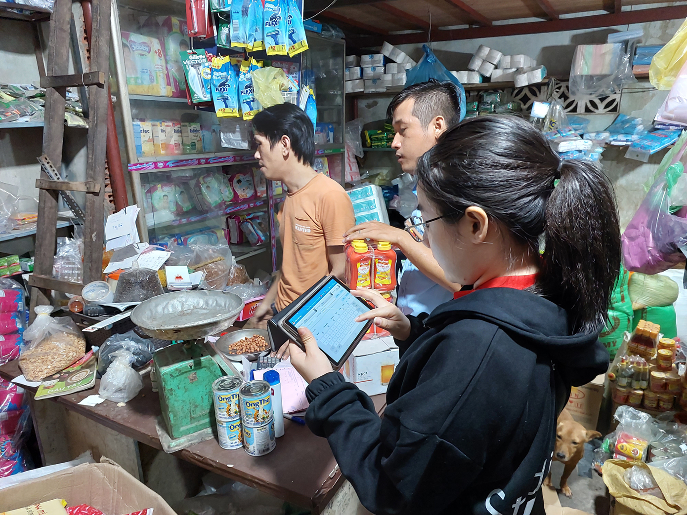 Quản trị kênh phân phối hiệu quả hơn nhờ công nghệ sẽ giúp doanh nghiệp giảm chi phí, tăng hiệu quả kinh doanh và tăng trưởng cao hơn. Quản trị kênh phân phối hiệu quả hơn nhờ công nghệ sẽ giúp doanh nghiệp giảm chi phí, tăng hiệu quả kinh doanh và tăng trưởng cao hơn.