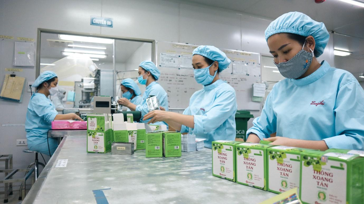 Dây chuyền sản xuất của Công ty Cổ phần Nam Dược Dây chuyền sản xuất của Công ty Cổ phần Nam Dược