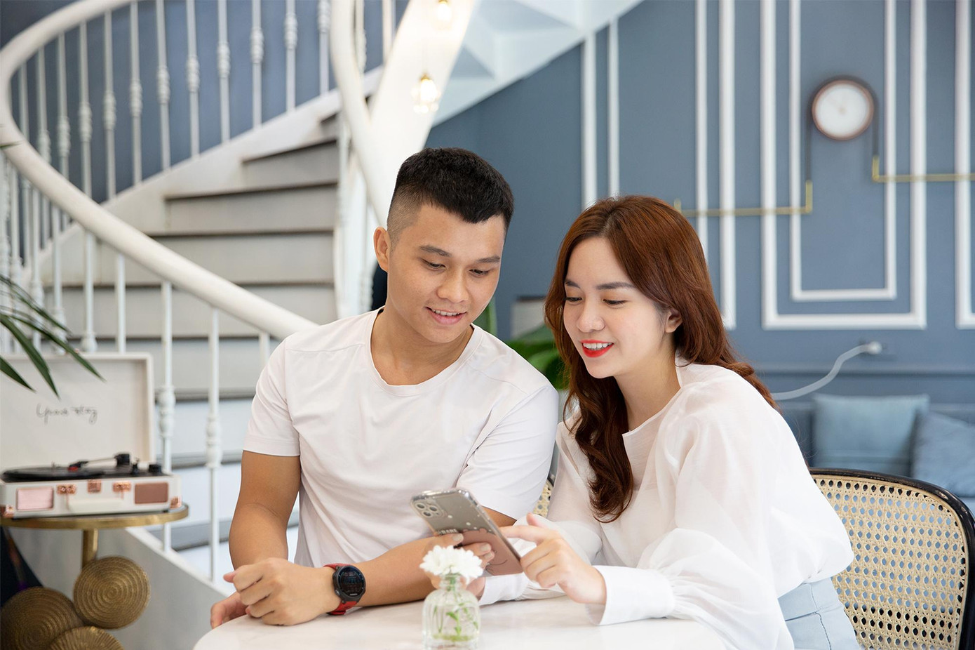 Người dùng tranh thủ săn ưu đãi 50% trên VietinBank iPay Mobile. Người dùng tranh thủ săn ưu đãi 50% trên VietinBank iPay Mobile.