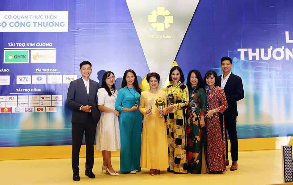 Đại diện Sao Thái Dương tại lễ công bố Thương hiệu quốc gia Việt Nam 2022