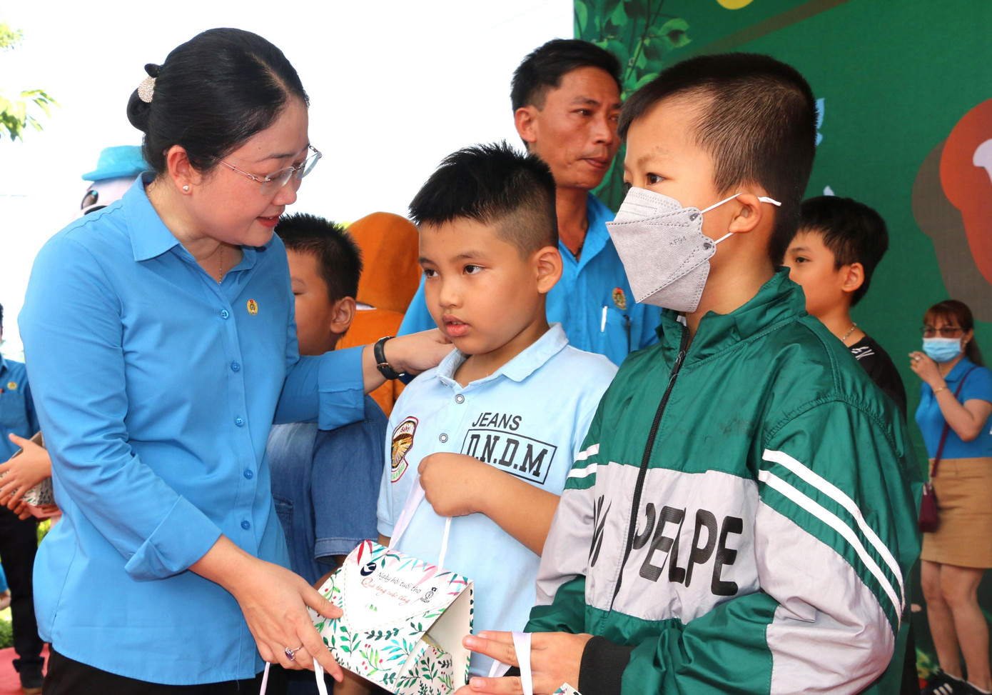 LĐLĐ tỉnh Bình Dương chăm lo đời sống con em công nhân LĐLĐ tỉnh Bình Dương chăm lo đời sống con em công nhân
