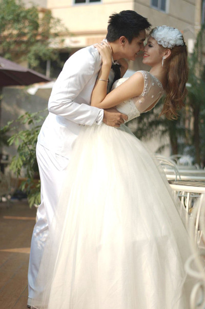 Ê kíp thực hiện bộ ảnh vừa chia sẻ một số hình ảnh hậu trường của buổi chụp