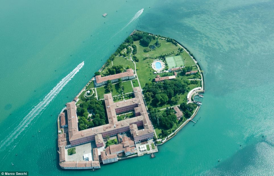 Khu nghỉ dưỡng trên hòn đảo Venice Lagoon, Ấn Độ