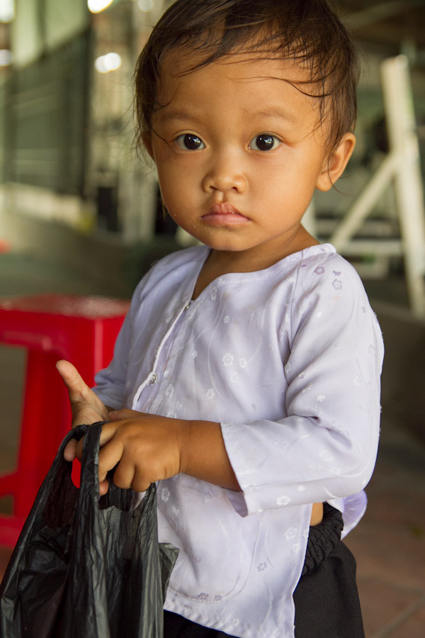 Bé Trúc Ly cần giúp đỡ