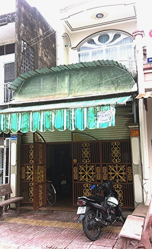 Nhà riêng của ông 