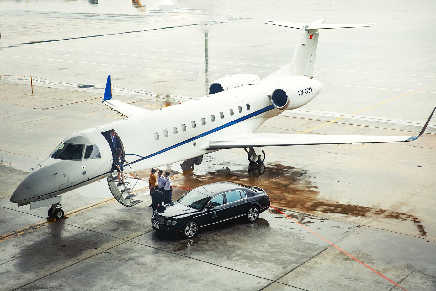 SV nhóm ngành Hàng không được thực hành, thực tập và ưu tiên tuyển dụng tại hãng hàng không Vietstar Airlines.