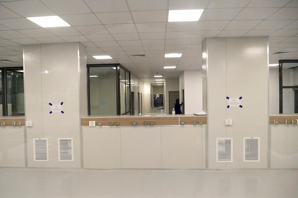 Đèn LED Panel Rạng Đông được lắp đặt Khu vực sảnh chính, quầy lễ tân tiếp đón bệnh nhân