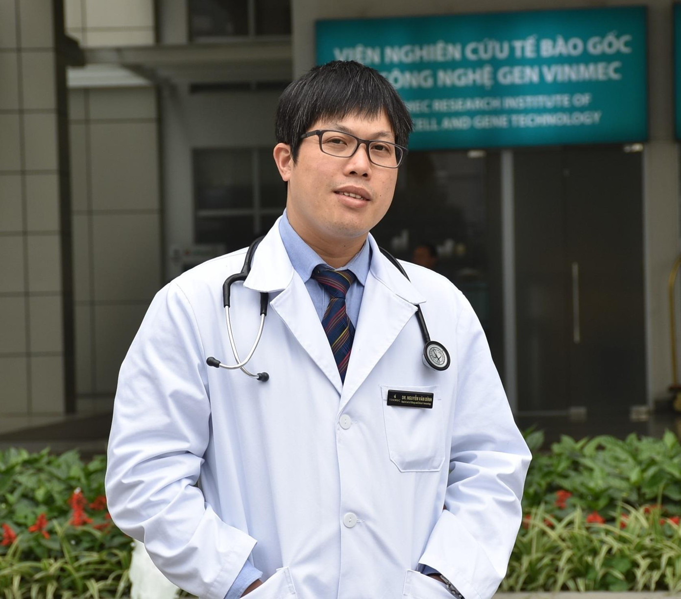 TS. BS. Nguyễn Văn Đĩnh: Trưởng Khoa nội tổng hợp – Trưởng Đơn nguyên Dị ứng – Miễn dịch lâm sàng – Bệnh viện Đa khoa Quốc tế Vinmec Times City