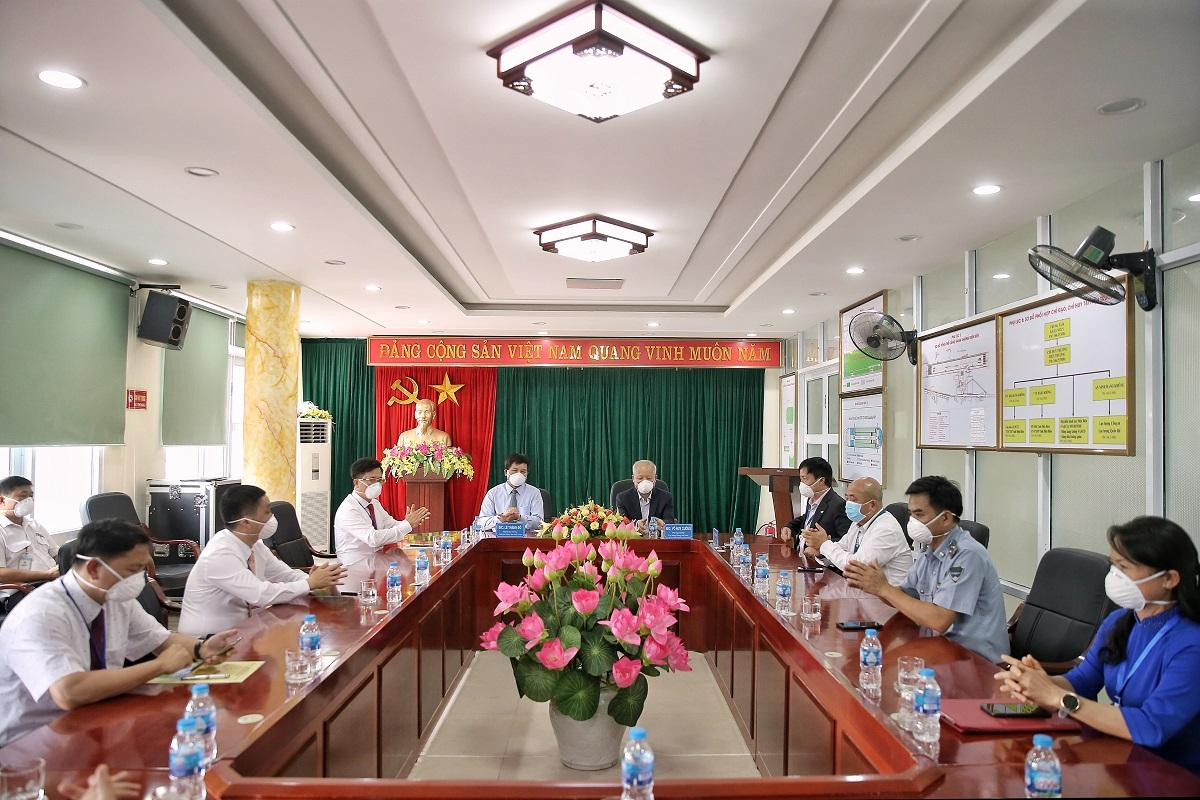 Lãnh đạo địa phương, lãnh đạo Cục HKVN, lãnh đạo Bamboo Airways… trong khuôn khổ cuộc họp tổng kết sau sự kiện