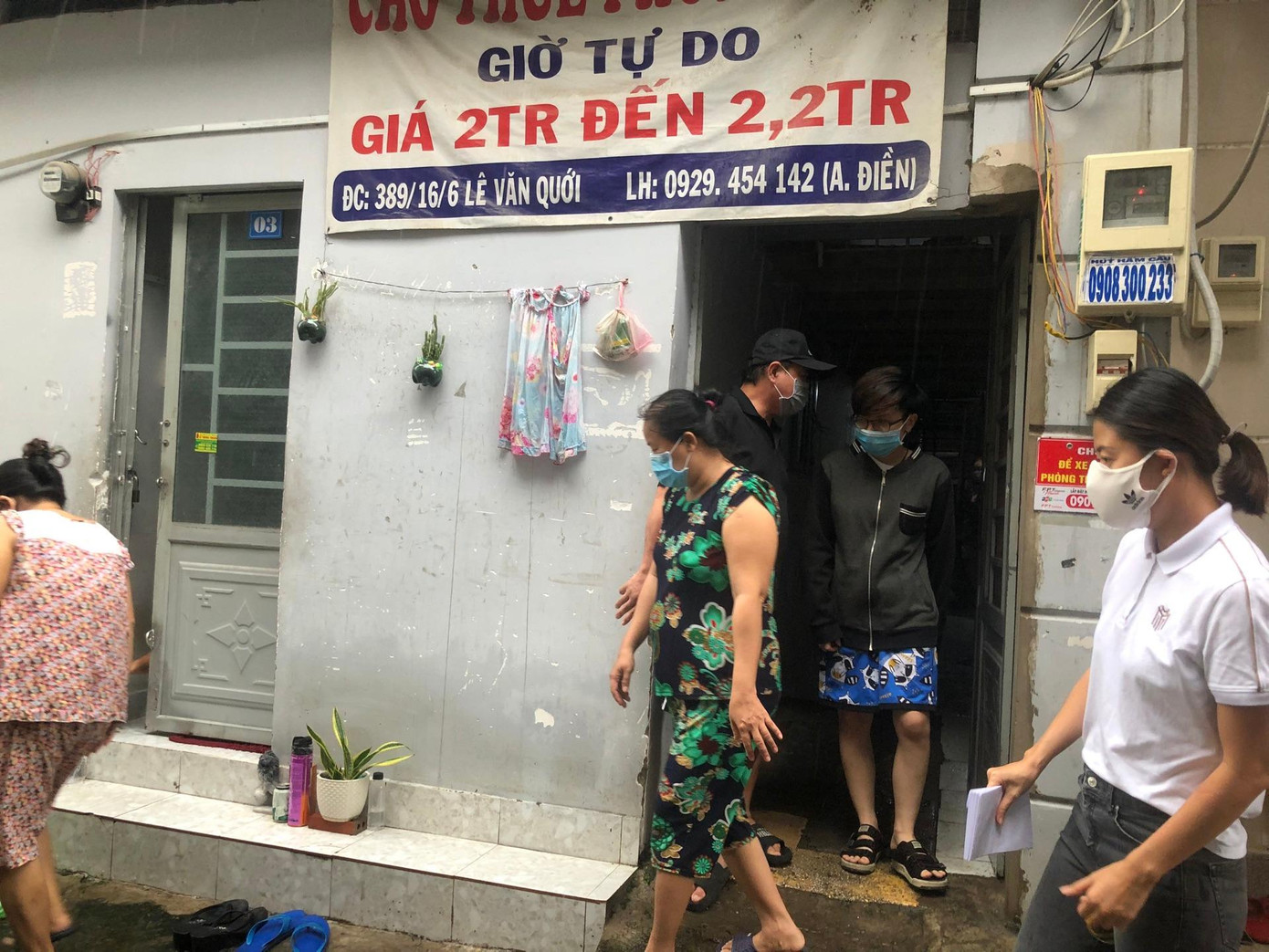 Dù đã được hỗ trợ, song nhiều lao động vẫn phải nợ tiền trọ nhiều tháng do thất nghiệp. Dù đã được hỗ trợ, song nhiều lao động vẫn phải nợ tiền trọ nhiều tháng do thất nghiệp.