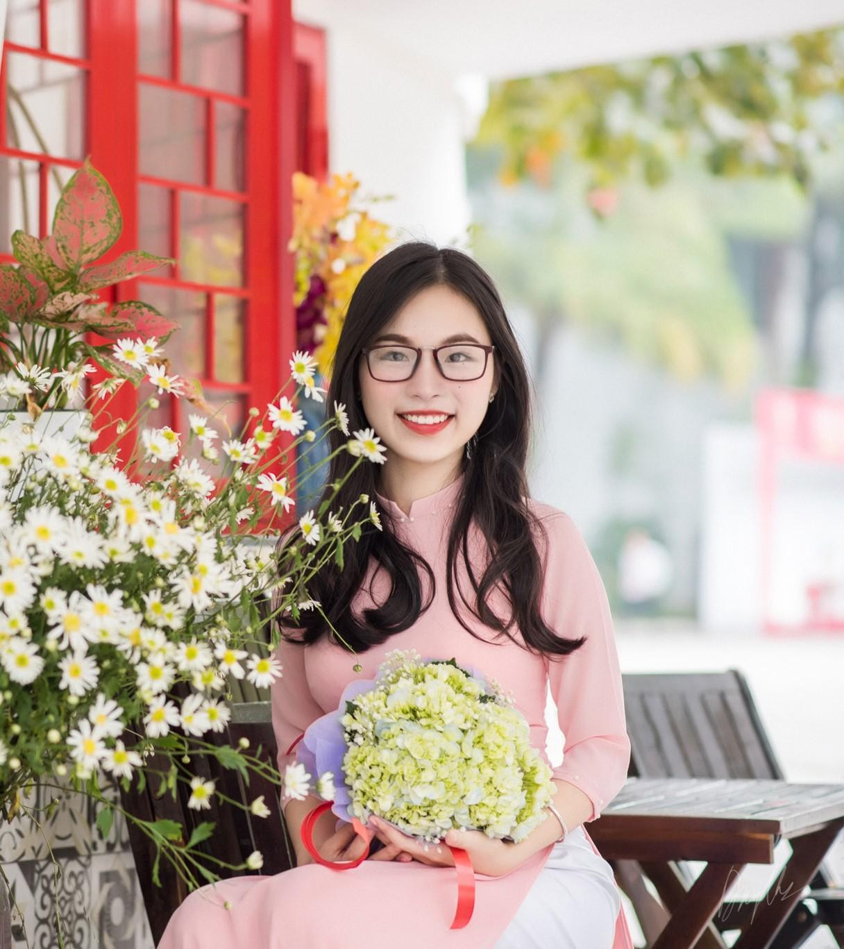 Hoàng Lê Diệu Hường được nhiều trường đại học nổi tiếng thế giới trao tặng học bổng nghiên cứu sinh Tiến sĩ