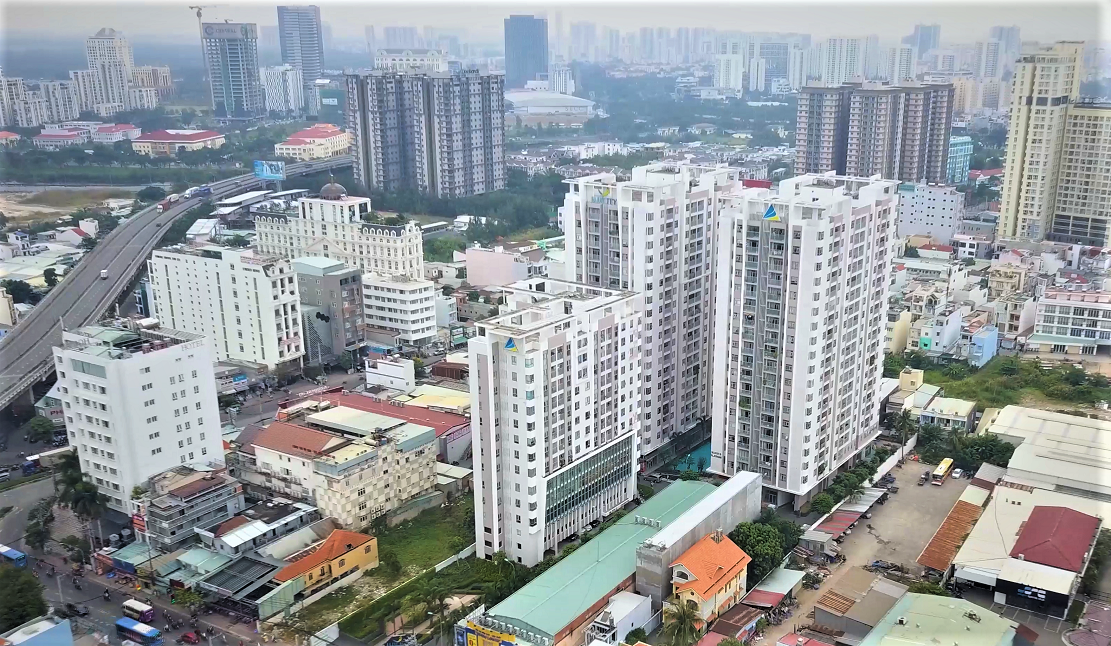 Thị trường bất động sản có bức tranh bình lặng khi Covid-19 lần thứ 4 trở lại.